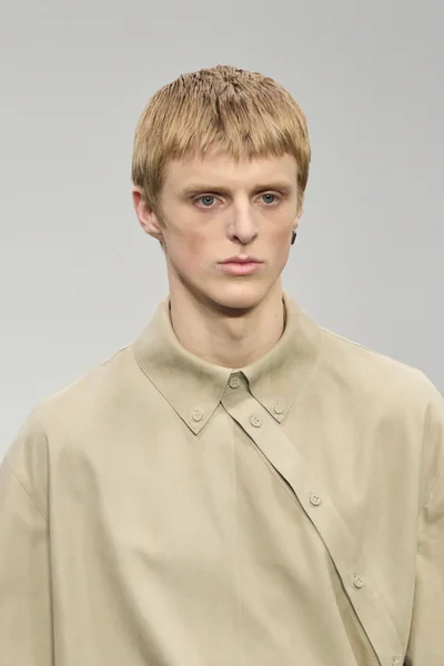 Look 4